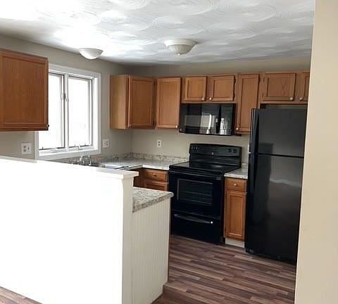 2nd image of 35 Sanwood Dr