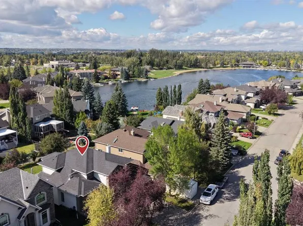9 E Sunset Way SE, Calgary, AB T2X 3H6