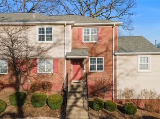 1568 Swallow Dr, Saint Louis, MO