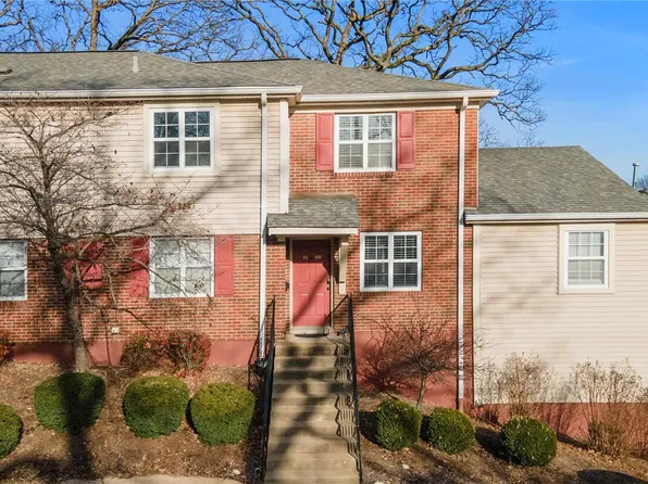 1568 Swallow Dr, Saint Louis, MO 63144