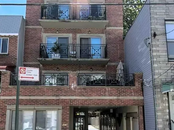 25-47 23rd St, Astoria, NY 11102