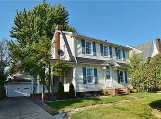 17314 E Park Dr, Cleveland, OH 44119