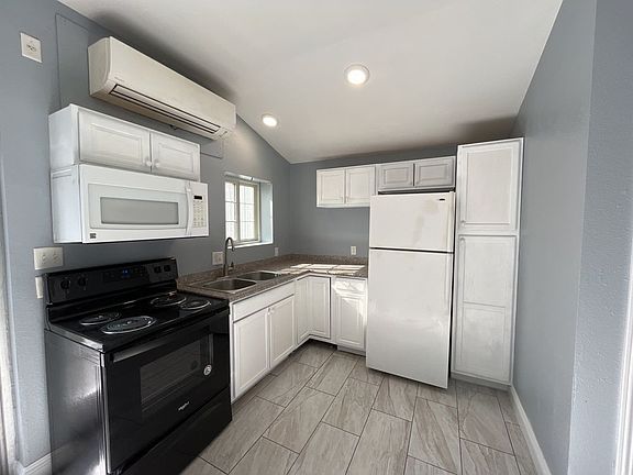 2nd image of 1005 Stewart Ave