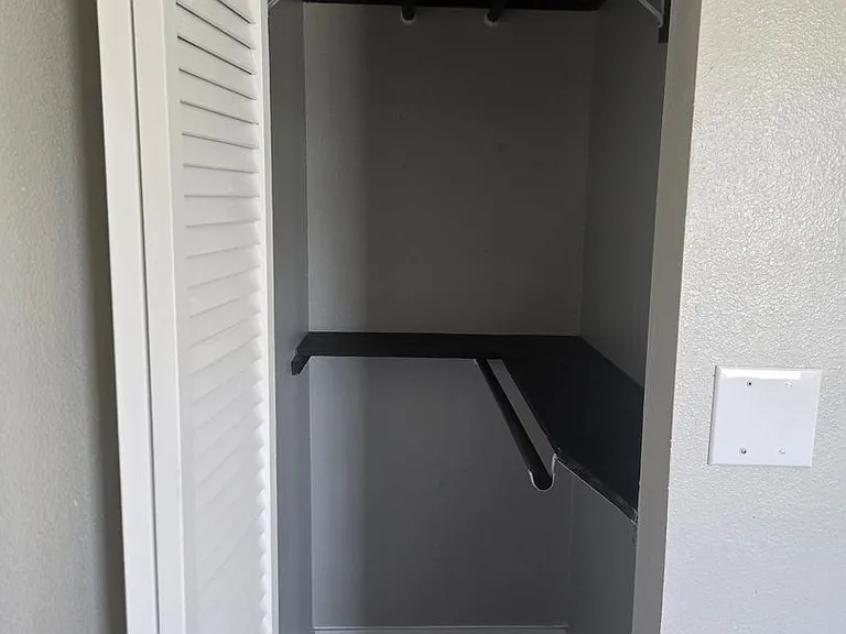707 NW 4th Ave #103 — Photo 8