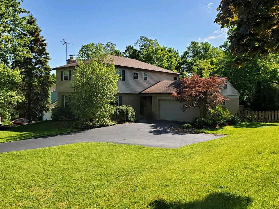 1st image of 2348 Bretton Dr