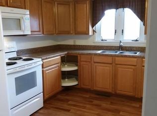 12163 State St NE, Alliance, OH 44601
