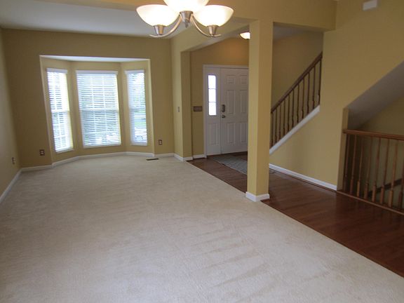 4th image of 2270 Berkshire Ct