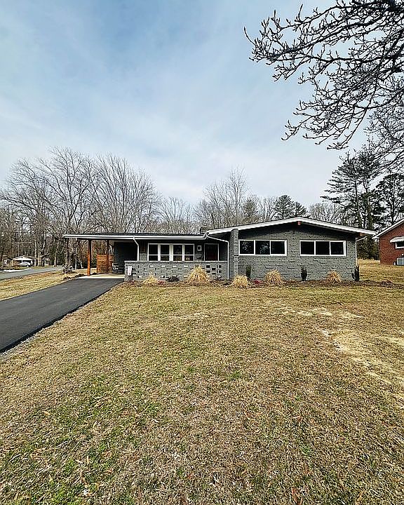 1st image of 403 Brentwood Ave