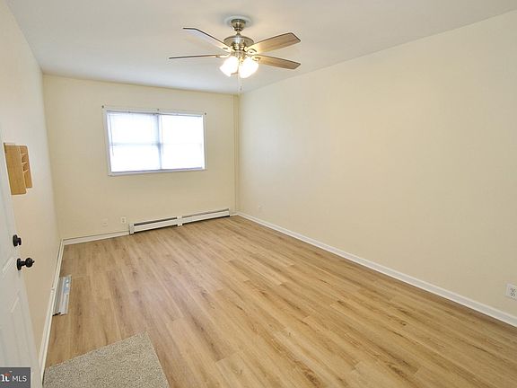 4th image of 4255 Richmond St