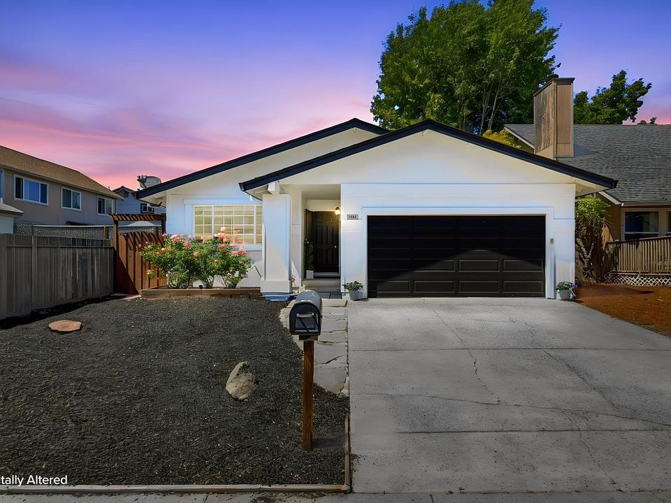 1st image of 1462 Jasmine Circle