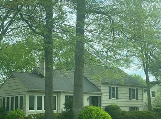 1202 Wake Forest Dr, Alexandria, VA 22307