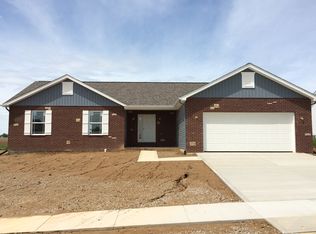 1229 Sherwood Ln, Waterloo, IL 62298