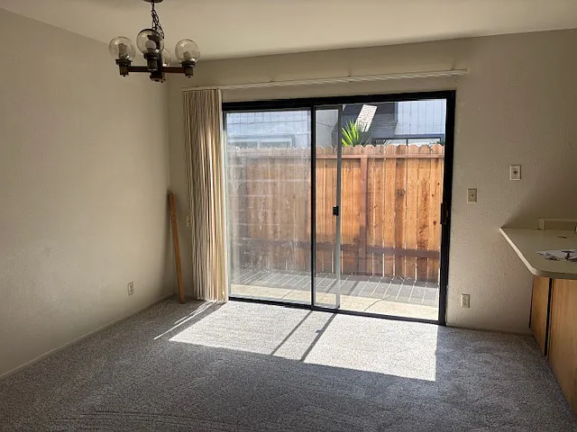 828 Adams Ter — Photo 6