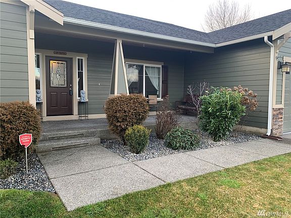 5th image of 10924 Vickery Ave E