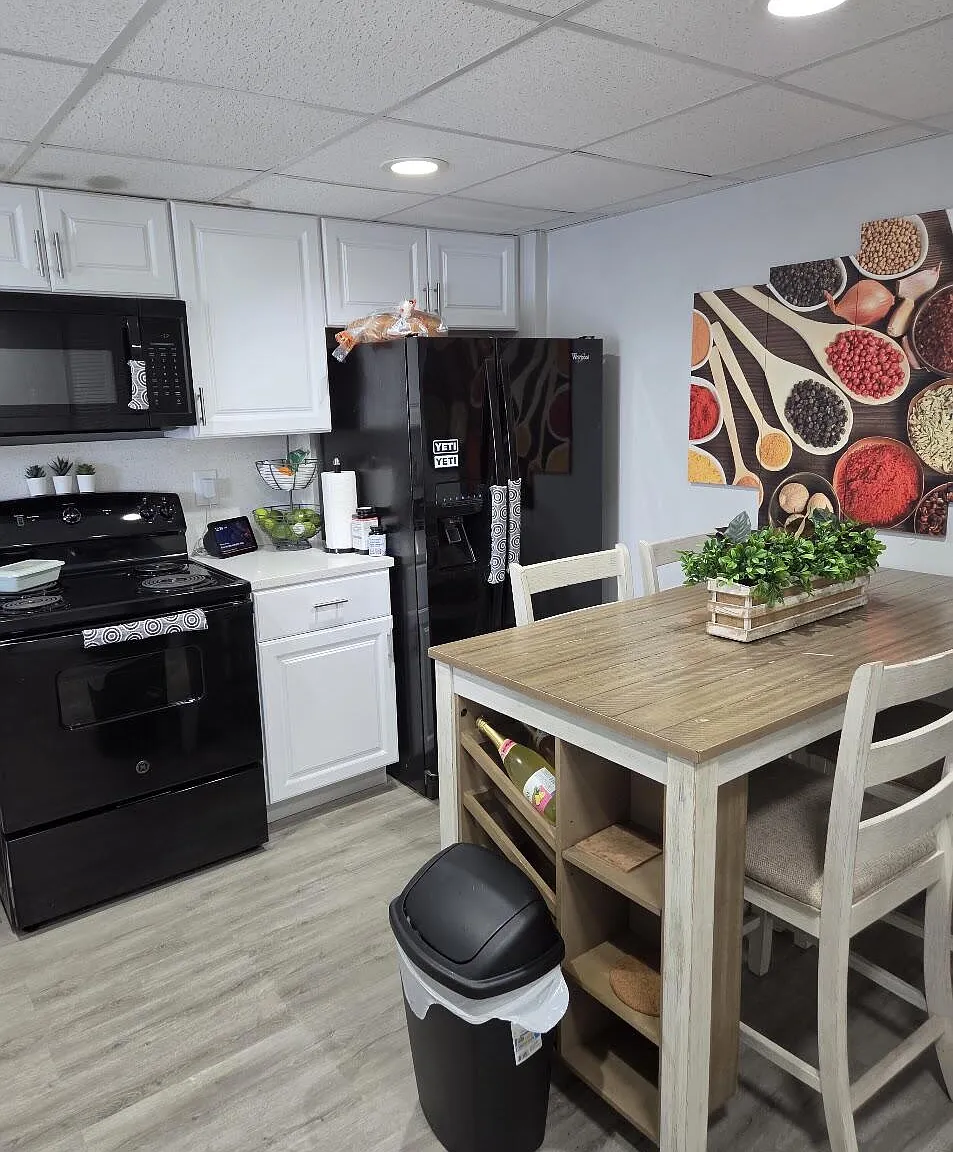2 bed, 2.5 bath, 1060 sqft, $2,500 — Photo 4