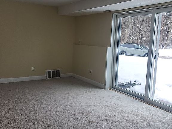 5th image of 3 Brookside Dr APT 2