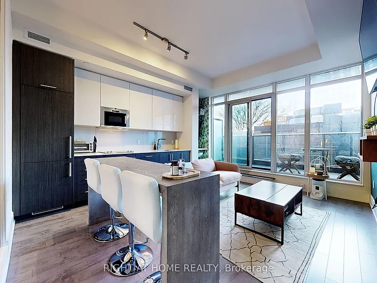330 Richmond St W #209 — Photo 11
