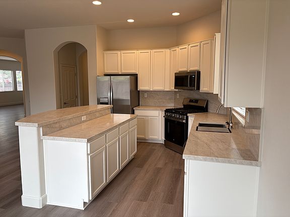 2nd image of 5111 Garlenda Dr