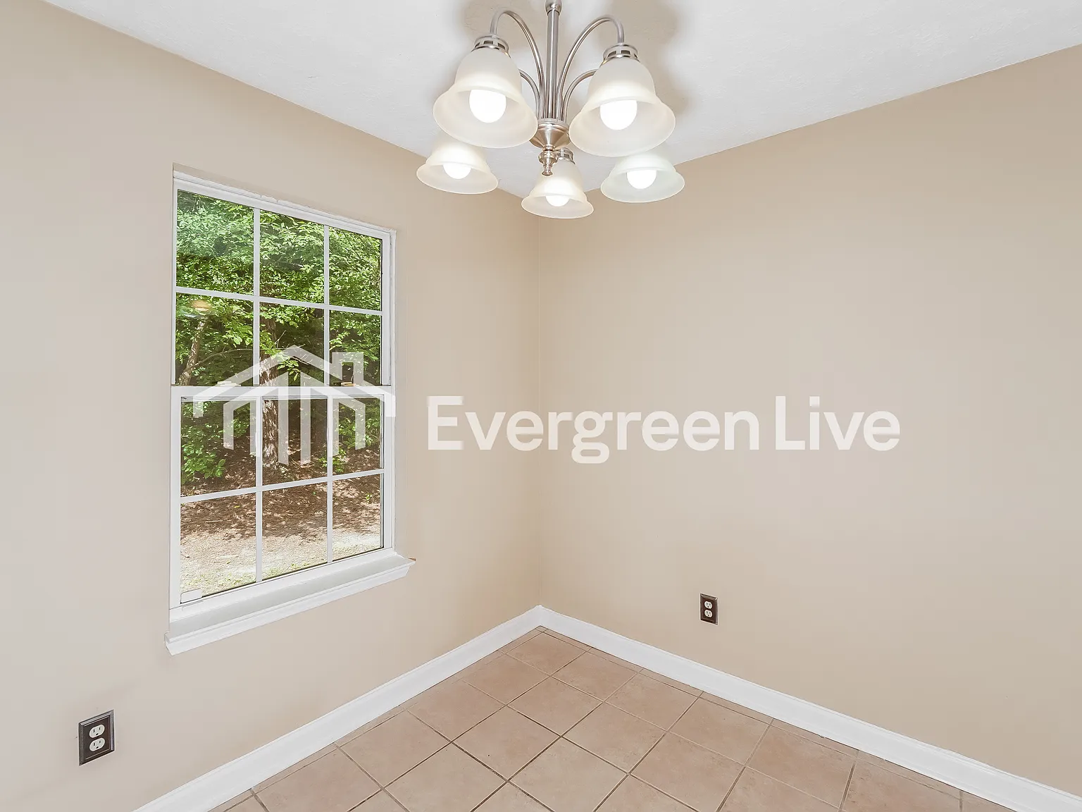 3 bed, 2.0 bath, 1200 sqft, $1,245 — Photo 4