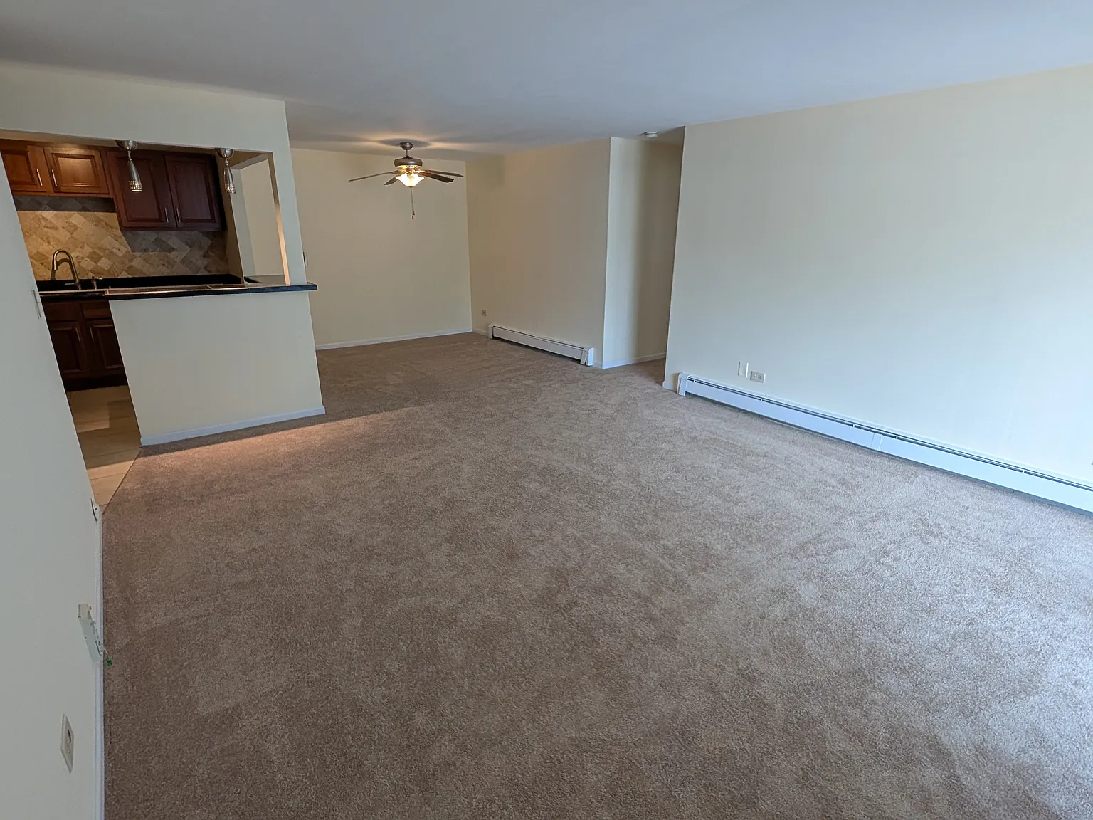 9s201 Lake Drive — Photo 3