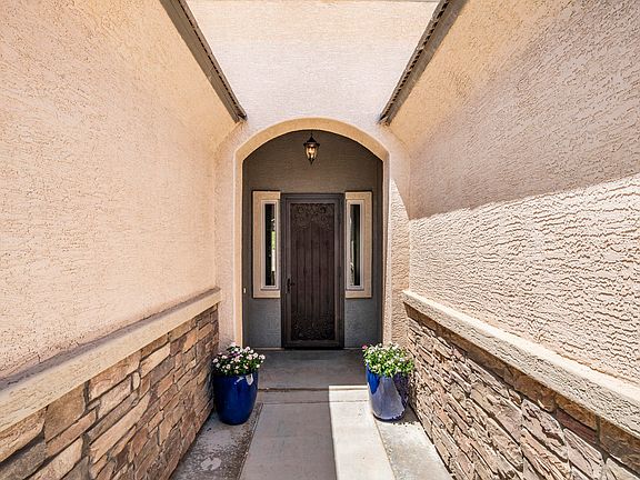 5th image of 2378 N Horseshoe Cir