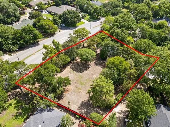 7058 Spring Valley Rd, Dallas, TX 75254