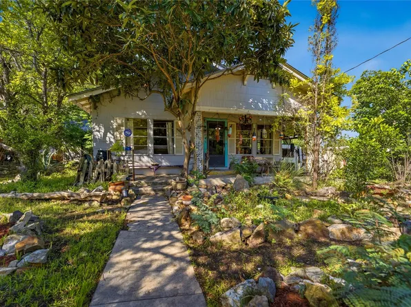 242 S Sycamore Ave, New Braunfels, TX 78130
