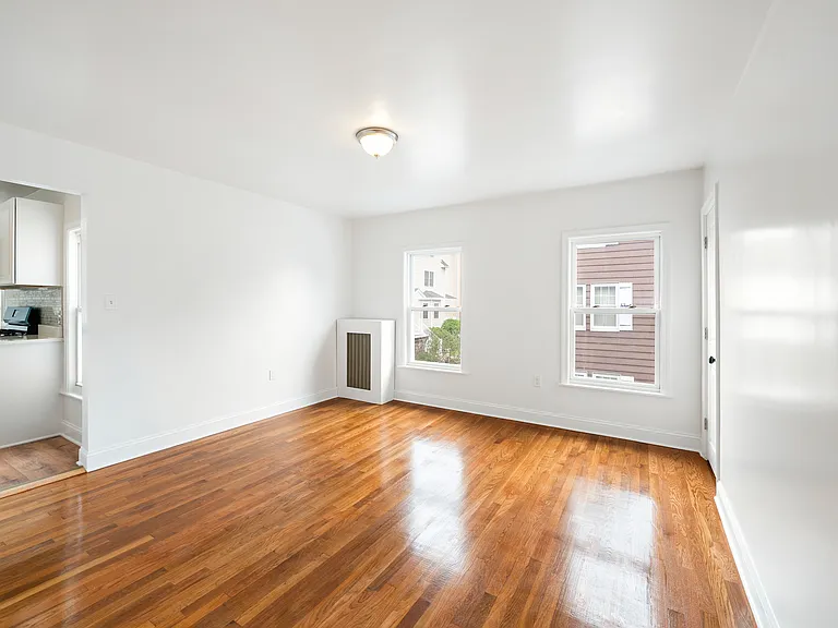 16 Oakes St #2 — Photo 11