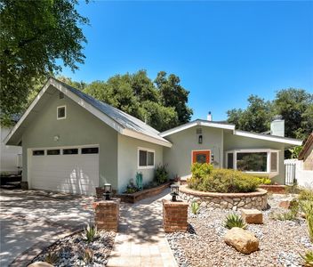 21407 Rios St, Woodland Hills, CA, 91364