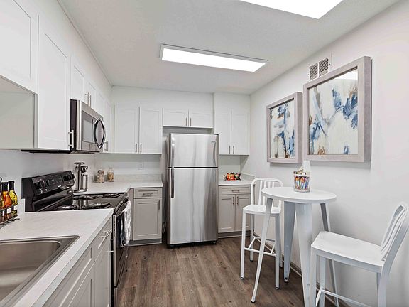 3rd image of 301 Noble Oaks Dr #2901