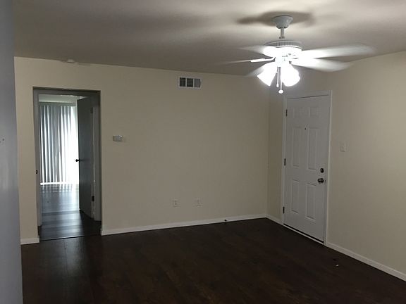 3rd image of 2106 Bennett Ave APT 126