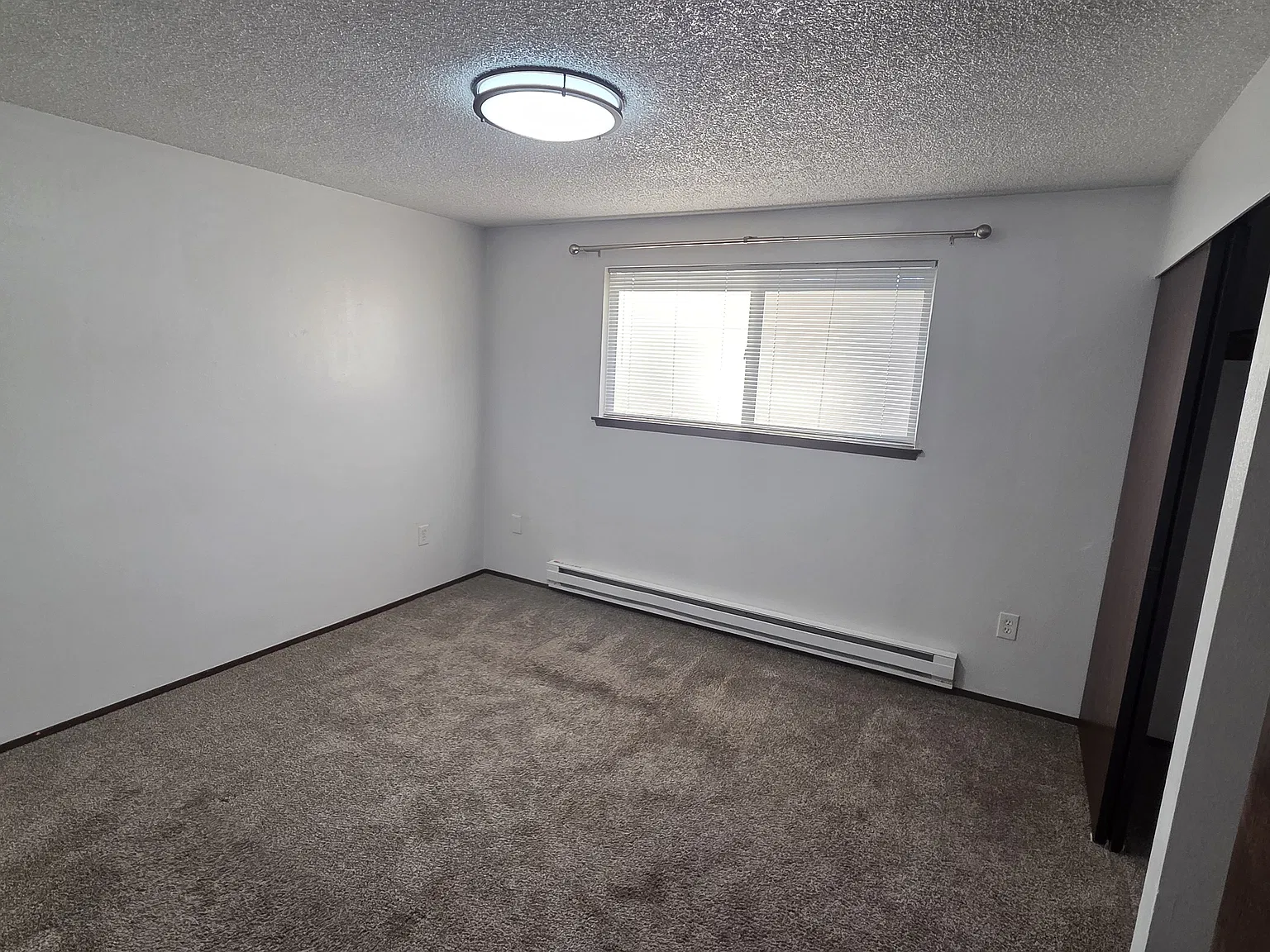 1 bed, 560 sqft, $1,100 — Photo 3