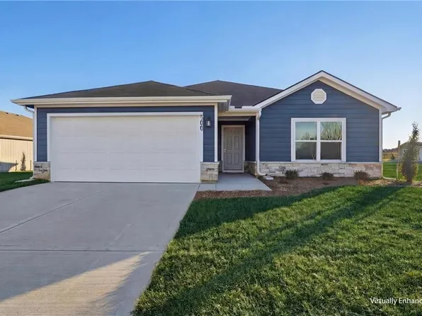 866 N Pear St, Gardner, KS 66030