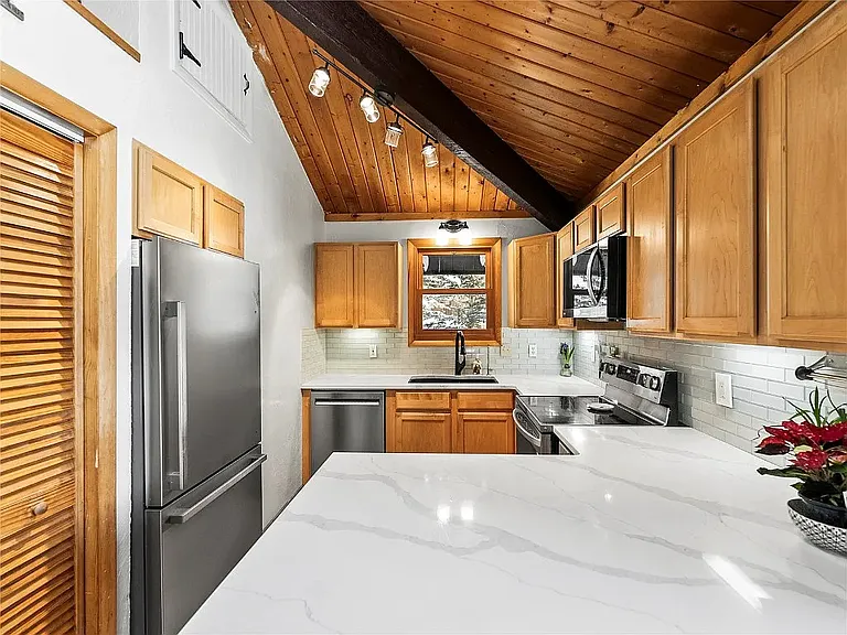 202 Doris Dr — Photo 11