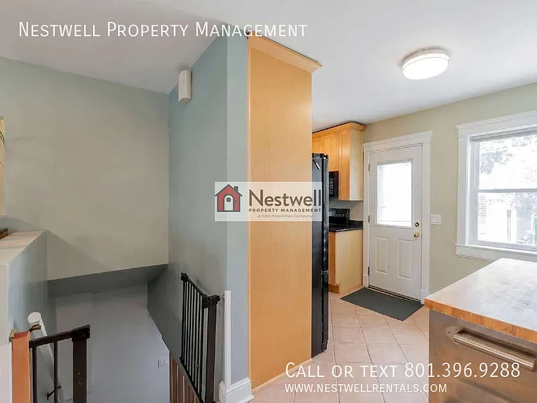 951 W Signora Dr — Photo 3