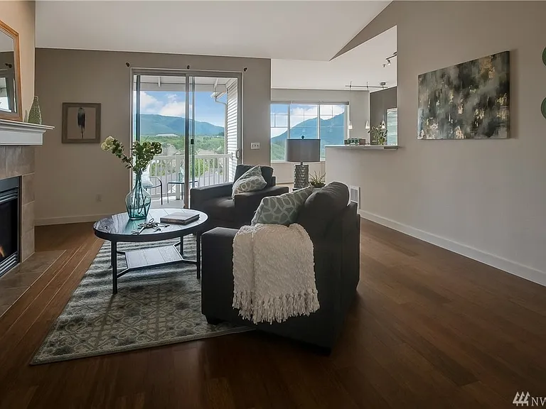 23420 SE Black Nugget Rd #E304 — Photo 9