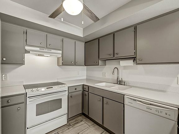 3rd image of 90 Hui Rd E