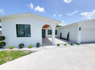 9384 NW 24th Pl, Pembroke Pines, FL 33024