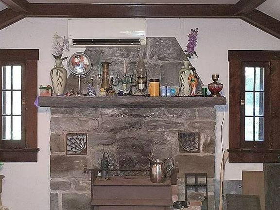 4th image of 38 Ballard St