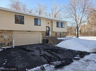 410 98th Ave NE, Blaine, MN 55434