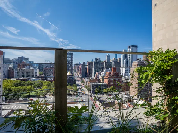 301 East 38th Street image 16 of 25