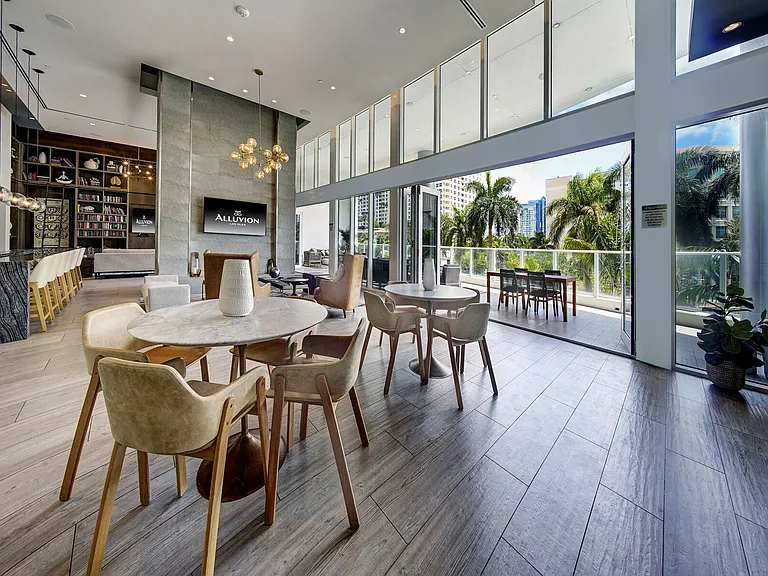 ALLUVION LAS OLAS — Photo 38