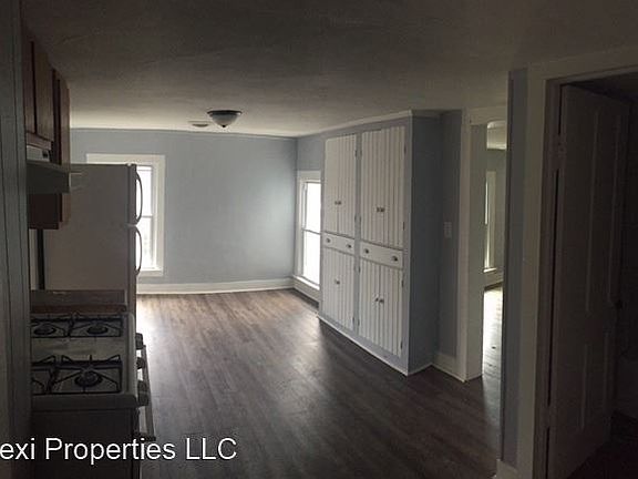 3rd image of 36 James St