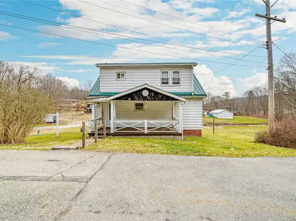 111 Cottage Ave, Slickville, PA 15684