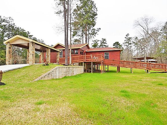 Beautiful view with ramp access!