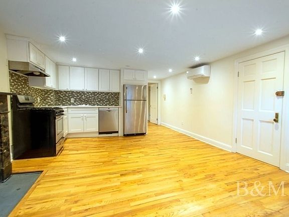3rd image of 633 Carlton Ave #A1