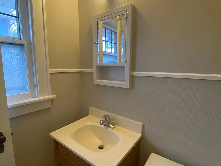 480 Brevoort Rd — Photo 12