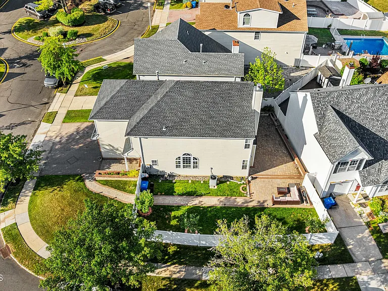 41 Tall Oaks Ct — Photo 56