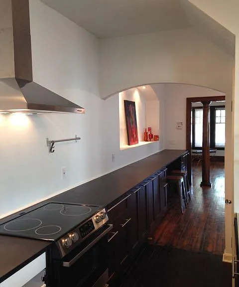 Kitchen Counter 1
