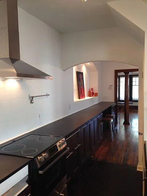 Kitchen Counter 1